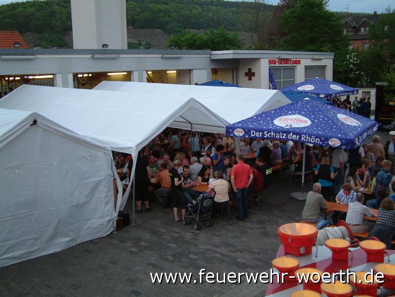 2012.04.30 Maibaumaufstellung 009.JPG